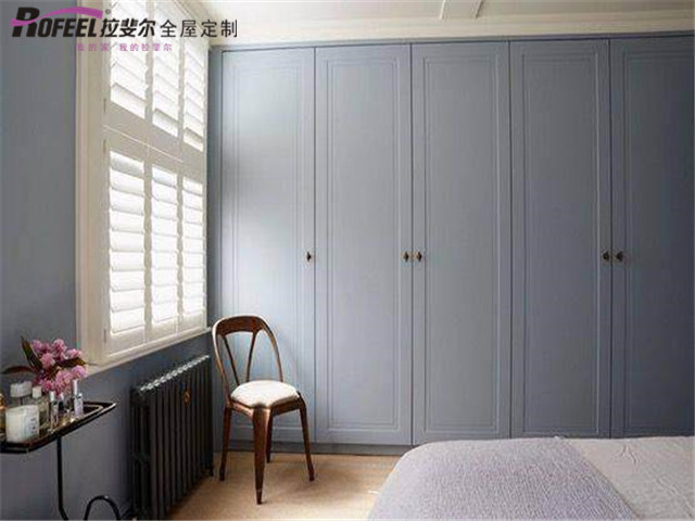 拉斐爾全屋定制|嵌入式衣柜，節(jié)省空間還好看，不裝后悔！