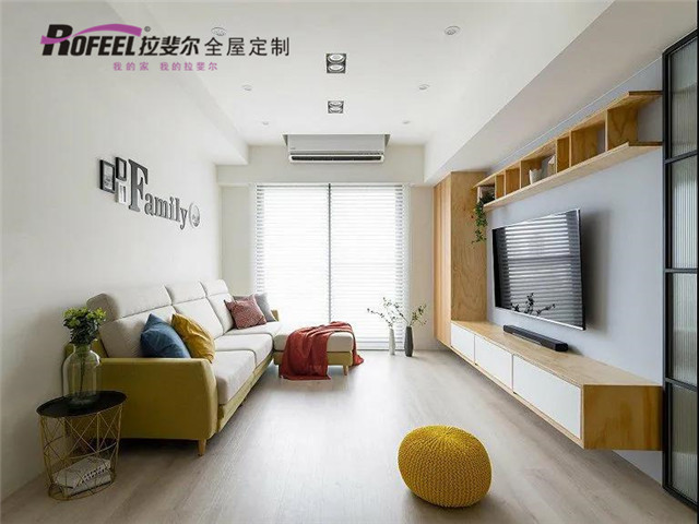 拉斐爾全屋定制|電視柜被淘汰了嗎？現(xiàn)在流行這樣裝！